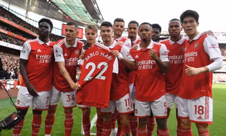 Arsenal đòi lại ngôi đầu bằng màn trình diễn bùng nổ nhất thời hậu Arsene Wenger