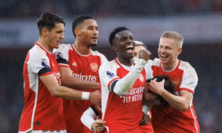 Nketiah tỏa sáng, Arsenal thắng trận đậm nhất từ đầu mùa