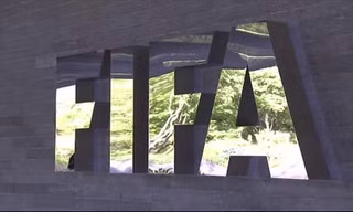 Trọng tài bị FIFA cấm hành nghề 5 năm vì quấy rối tình dục đồng nghiệp