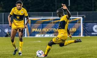 HLV đối thủ ngại 'vũ khí đặc biệt' của Pau FC