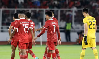 LĐBĐ Indonesia thừa nhận lệnh trừng phạt của FIFA đang treo trên đầu