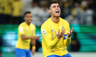 Ronaldo nói gì khi bị loại tức tưởi tại Cúp C1 châu Á?