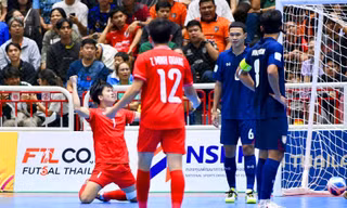 HLV tuyển futsal Thái Lan nói gì sau trận thua sốc đội tuyển Việt Nam?