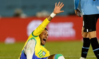 Neymar nghỉ thi đấu 6 tháng, sớm kết thúc mùa giải