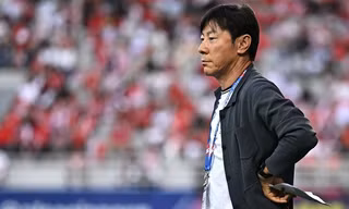 HLV Shin Tae-yong chê điều kiện tập luyện ở Paris 'dưới tiêu chuẩn'