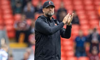 Bị Chelsea cầm hòa, HLV Liverpool quay sang khen đối thủ