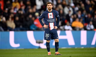 Thi đấu hay, Messi vẫn bị CĐV nhà la ó