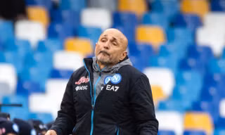 Napoli liên tiếp mất điểm, cuộc đua vô địch Serie A nóng trở lại