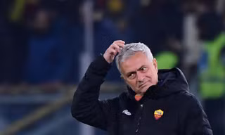 Mourinho: 'Thắng thế này không thể chấp nhận được'