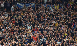 Xui xẻo như CĐV Scotland: Đội nhà bị loại ê chề, hàng trăm người bị lừa khi sang Đức xem EURO