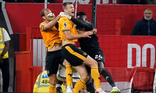 Trọng tài thừa nhận Wolves bị tước penalty trong trận thua MU 0-1