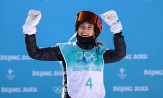 VĐV bỏ quốc tịch Mỹ giúp Trung Quốc vươn lên dẫn đầu tại Olympic 2022
