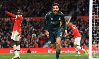 Ronaldo đá hỏng penalty, MU bị đội hạng dưới loại tại FA Cup