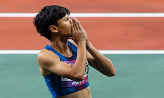 Chuyện hy hữu ở Asiad 19: VĐV nữ Thái Lan mất huy chương vì... vòng 1 nhỏ
