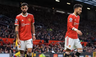 Ronaldo tịt ngòi, MU chia điểm với đội nhóm cuối