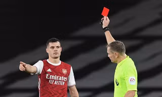 Ngôi sao Arsenal bị điều tra bán độ
