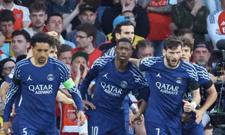 Arsenal gục ngã trên sân nhà, nguy cơ lỡ hẹn chung kết Champions League