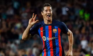 Lewandowski giúp Barca cân bằng kỳ tích của PSG