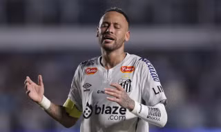 NHM Brazil chán nản, kêu gọi Neymar giải nghệ vì thi đấu quá tệ ở Santos 