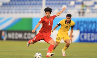 Bị FIFA nhận xét ‘phải học theo Việt Nam’, Malaysia đại phẫu giải VĐQG