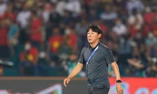 HLV Shin Tae-yong dọa từ chức, bảo vệ chủ tịch PSSI