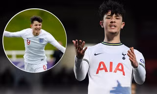 Madam Pang sang Anh thuyết phục sao trẻ Tottenham về khoác áo tuyển Thái Lan