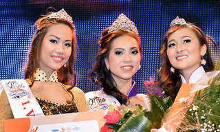 Thùy Linh đăng quang Hoa hậu người Việt tại Séc