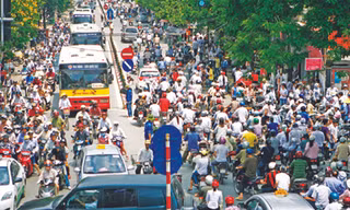 Thu phí bảo trì đường bộ: Dân ngạc nhiên, địa phương than khó