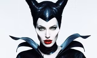 ‘Ác quỷ’ Angelina Jolie đẹp mê hồn trong tạo hình mới