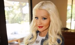 Christina Aguilera hạnh phúc sinh thêm em bé