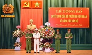 Lễ công bố quyết định bổ nhiệm Phó giám đốc Công an tỉnh Ninh Bình Tống Như Sơn.