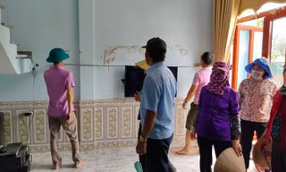 Ông Yên sau khi bị chém đã bôi máu lên tường nhà ông Quân.