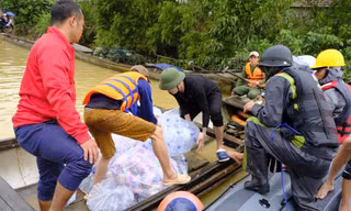 Hơn 20.000 suất quà đã đến người dân vùng lũ kịp thời nhất