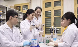 Sinh viên Khoa Y dược, ĐH Quốc gia Hà Nội. Ảnh: Diệp An 