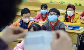 Học sinh Hà Nội phòng chống dịch viêm đường hô hấp cấp ảnh: Mạnh Thắng 