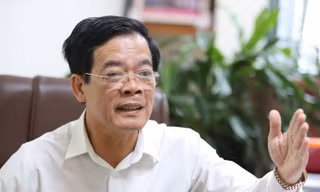 Nhà báo Nhị Lê, Phó Tổng Biên tập Tạp chí Cộng Sản Ảnh: Như Ý