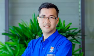 Bí thư Tỉnh Đoàn Quảng Ninh được trao quyết định bổ nhiệm làm Bí thư Đảng ủy xã 