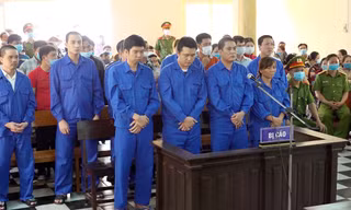 Tổ chức lắc tài xỉu, 36 bị cáo chia nhau 71 năm tù