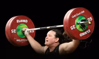 Laurel Hubbard là nữ VĐV chuyển giới đầu tiên tranh tài ở Olympic.