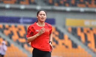 Nhà vô địch SEA Games hoãn tuần trăng mật để dự Tiền Phong Marathon 