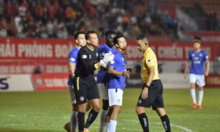 Tấn Trường lộ bí quyết cản phá phạt đền, giúp Hà Nội FC thắng Hải Phòng