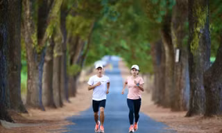 Các nhà vô địch Tiền Phong Marathon mách mẹo chạy về đích xinh tươi 
