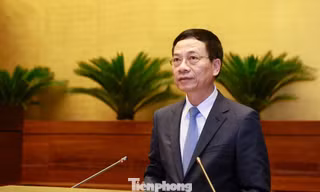 Bộ trưởng Bộ TT&TT Nguyễn Mạnh Hùng. Ảnh: Như Ý