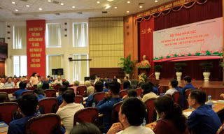 Hội thảo diễn ra sáng nay, 19/5. Ảnh: Trường Phong