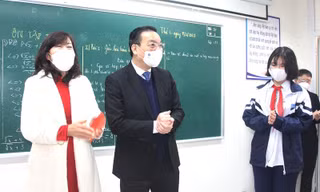 Chủ tịch Hà Nội: Học sinh ở các lứa tuổi sẽ có lộ trình an toàn trở lại trường