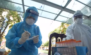 Hà Nội: 'Vùng xanh' Long Biên xuất hiện chùm ca bệnh liên quan ca mắc cộng đồng