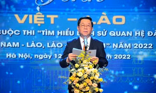 Nhiều người nước ngoài thi tìm hiểu quan hệ Việt - Lào