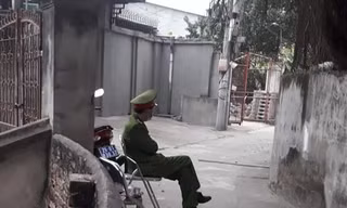 Công an lập chốt cách ly nhà bác sĩ trở về từ Quảng Ninh