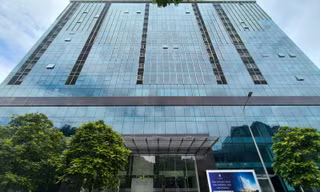 Quận Ba Đình tiếp tục 'đòi nợ' tiền cắt ngọn nhà 8B Lê Trực