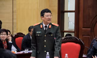 Thiếu tướng Bạch Thành Định cho rằng không nên bỏ loa phường. Ảnh: Trường Phong